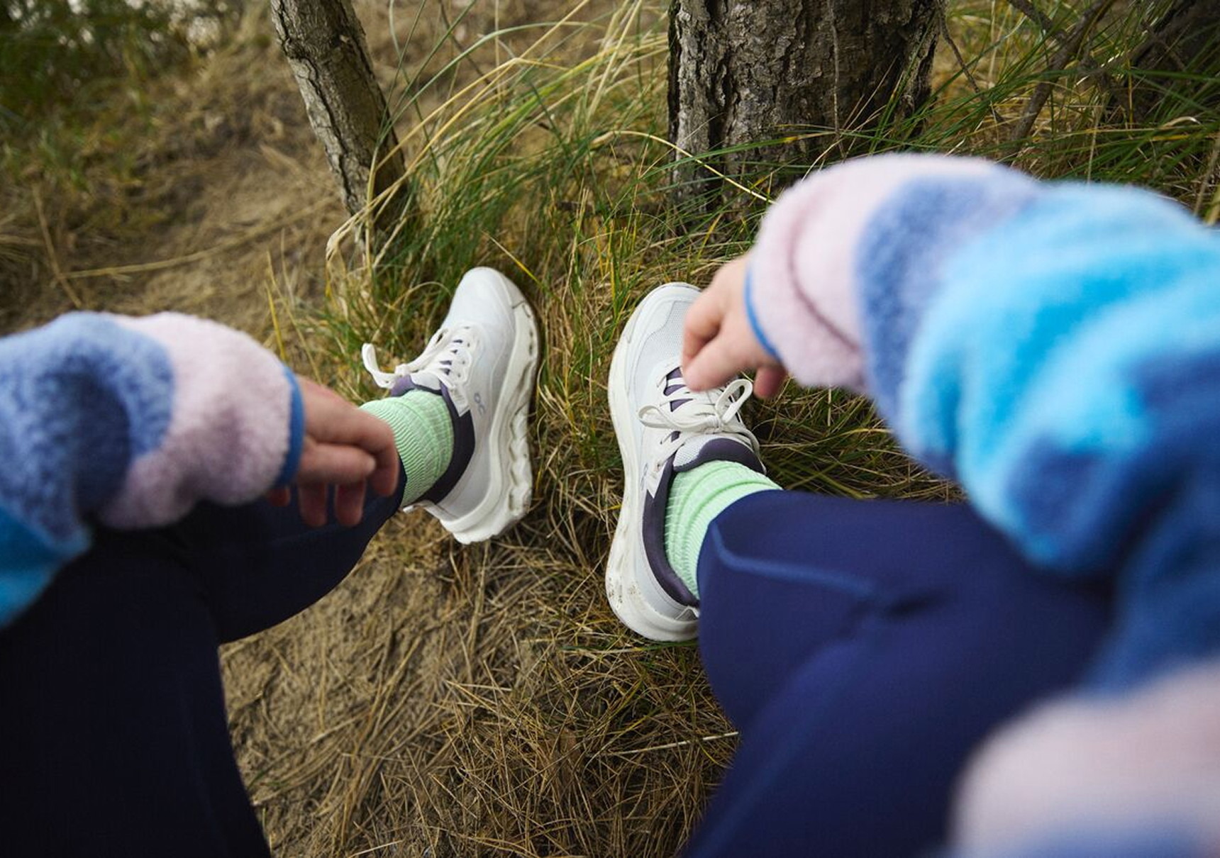 vrouw draagt schoenen