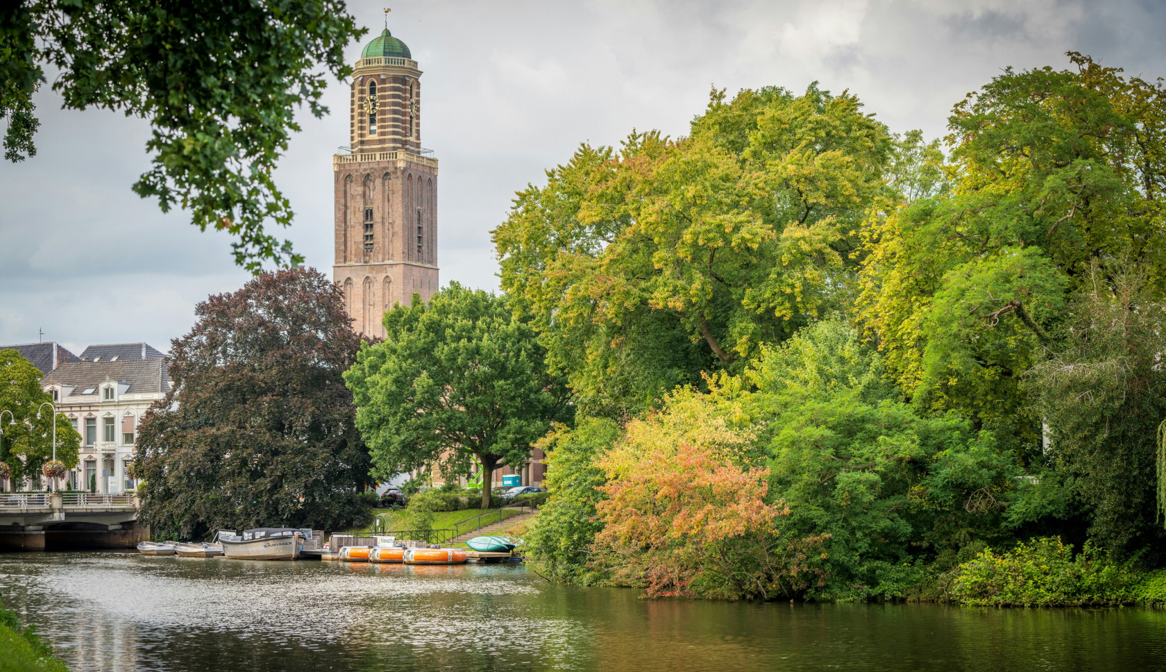 De Peperbus is een van de highlights langs deze stadswandeling in Zwolle